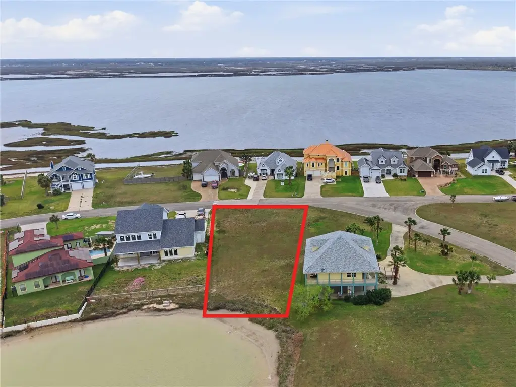 31 Southpointe Circle, Rockport, TX 78382 - #1