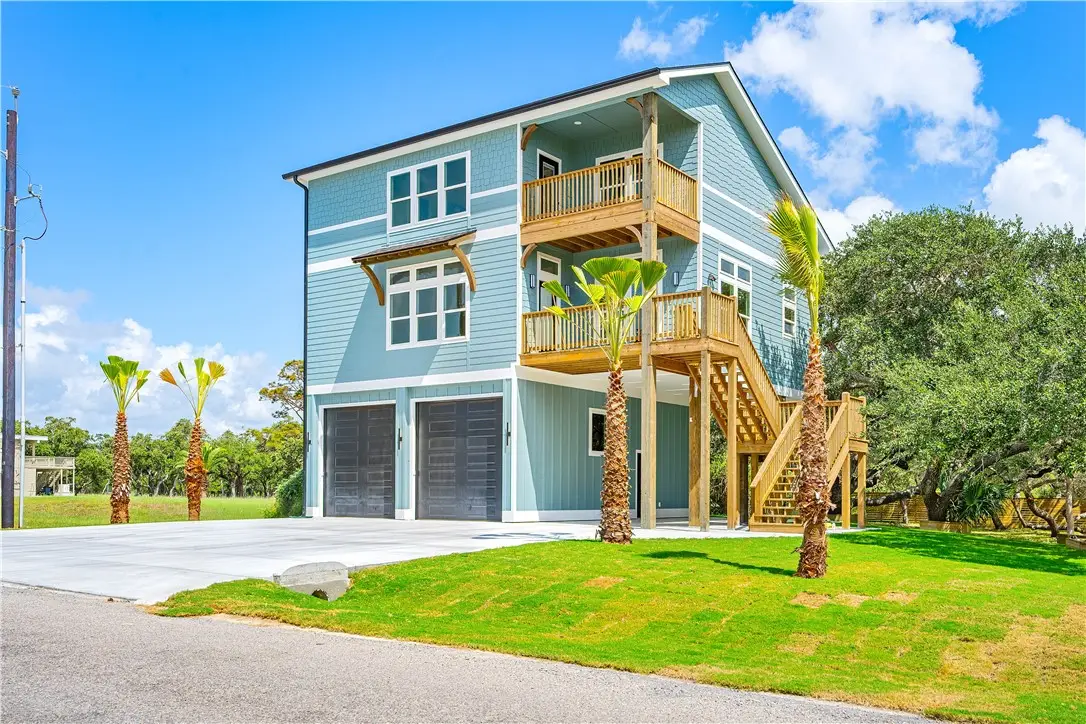147 Front, Rockport, TX 78382 - #1