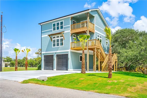 147 Front, Rockport, TX 78382