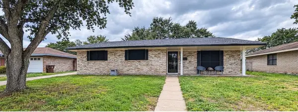225 S Pasadena Drive, Kingsville, TX 78363