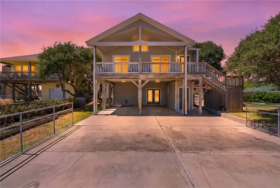 2001 S Mathis Street, Rockport, TX 78382 - #2