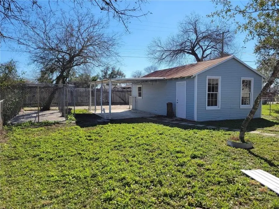 309 E Hoffman Avenue, Kingsville, TX 78363 - #3