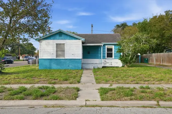 4002 Lamont Street, Corpus Christi, TX 78411