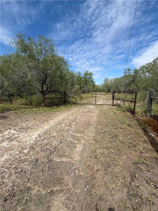 2530 N County Road 1024, Kingsville, TX 78363