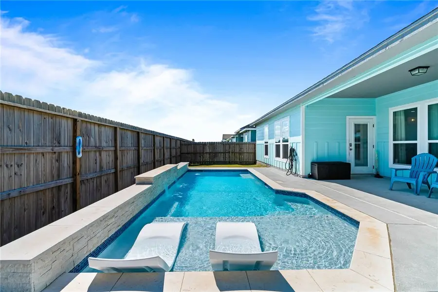 143 Shoalwater Way, Rockport, TX 78382 - #2