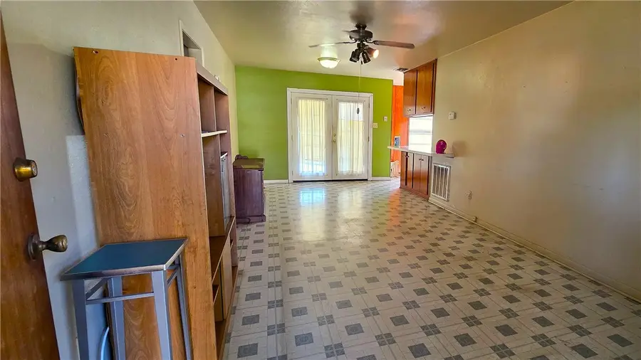 5813 Woodhaven Drive, Corpus Christi, TX 78412 - #3