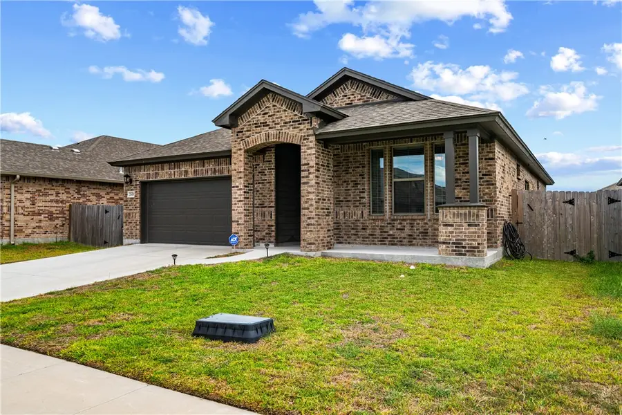 2606 Vista Del Sol Street, Corpus Christi, TX 78414 - #2