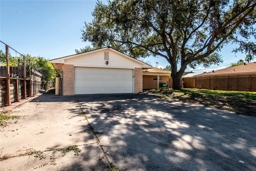 3201 Azores Drive, Corpus Christi, TX 78418 - #2