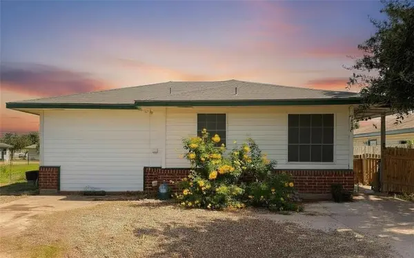 1913 Sandy Way, Corpus Christi, TX 78418