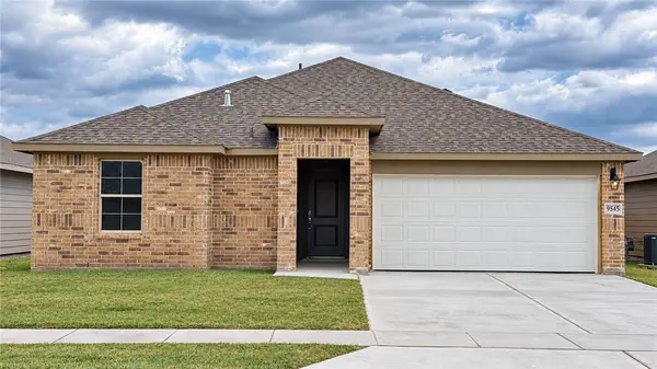 9545 Swedish Oak Drive, Corpus Christi, TX 78410