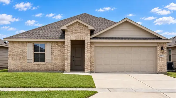 9562 Swedish Oak Drive, Corpus Christi, TX 78410