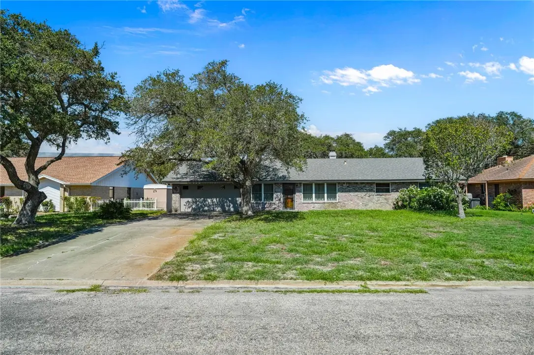 1110 W Tern, Rockport, TX 78382 - #1