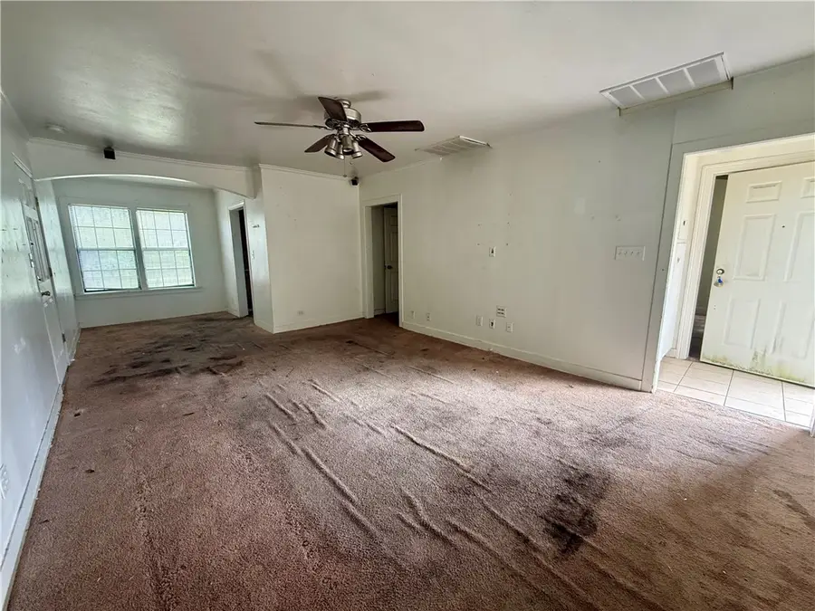 714 E Ragland Avenue, Kingsville, TX 78363 - #2
