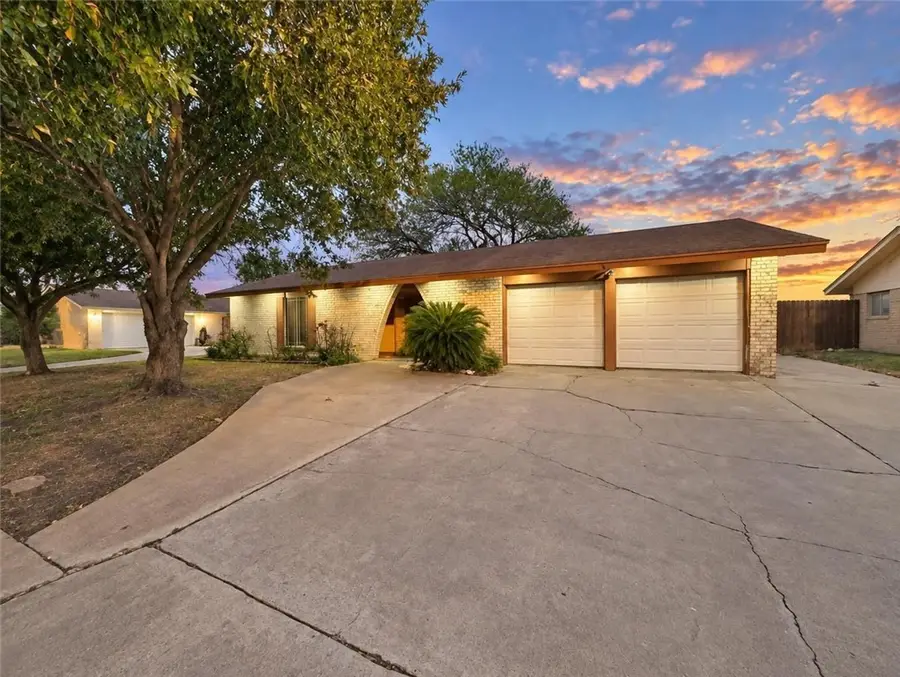 1025 S 21st Street, Kingsville, TX 78363 - #2