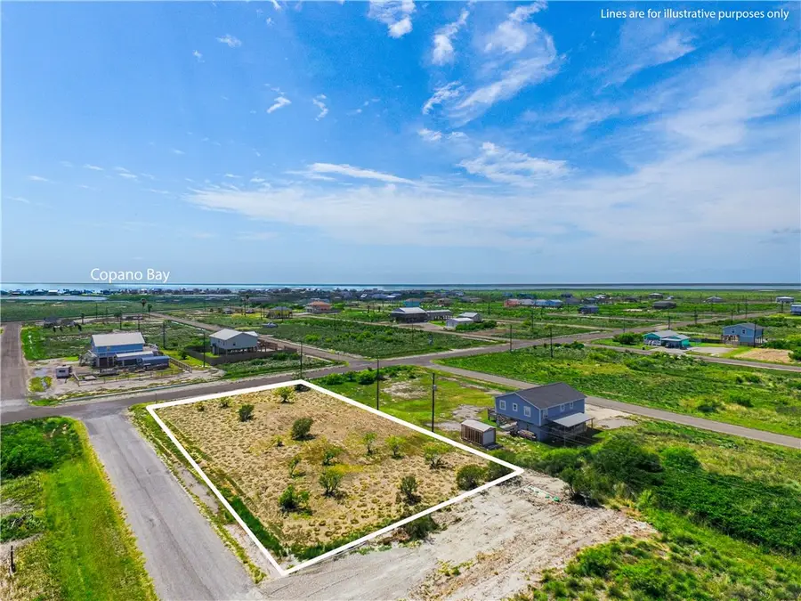 138-141 W Glen Oak, Rockport, TX 78382 - #2