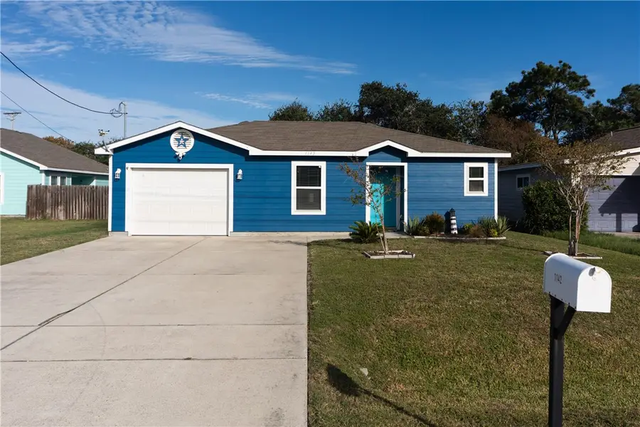 1142 Patton Street, Rockport, TX 78382 - #2