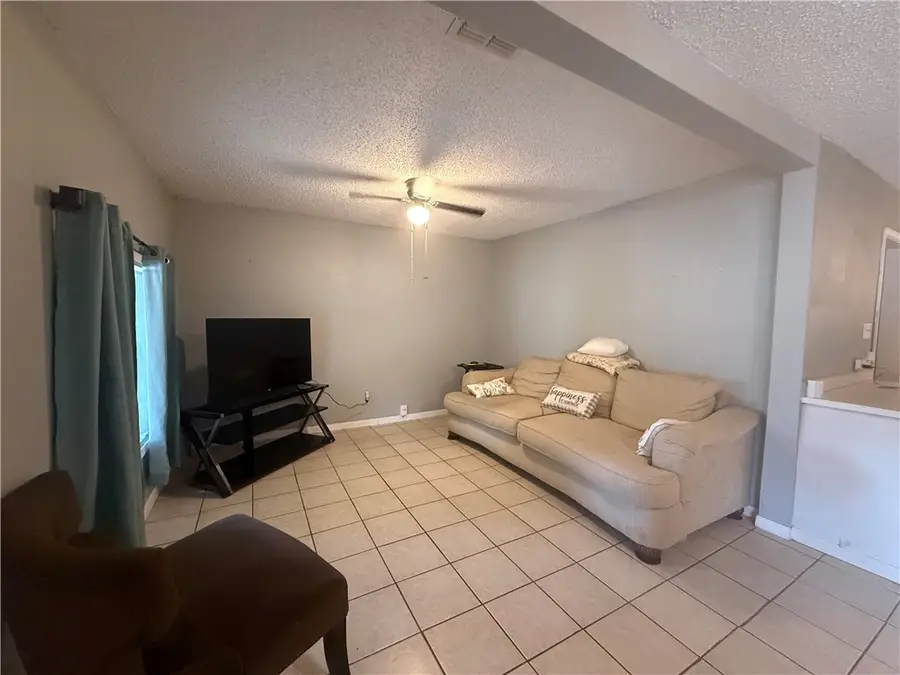 912 N Almond Street, Alice, TX 78332 - #3