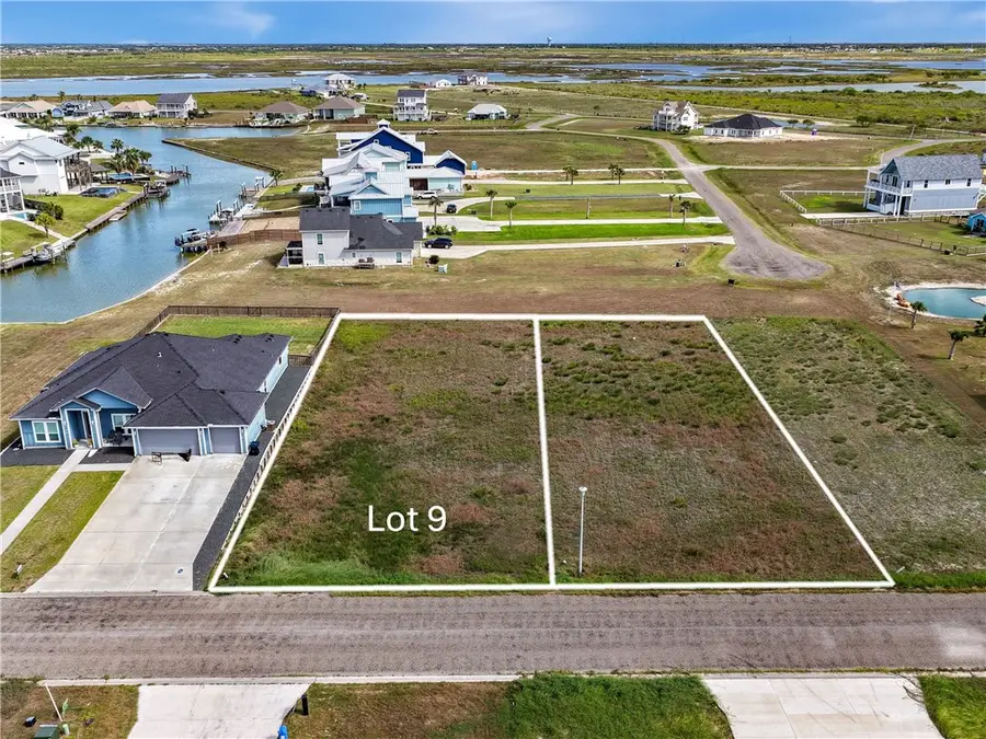11 Westpointe Drive, Rockport, TX 78382 - #2