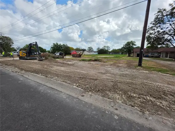 2984, 2980 Main St., Ingleside, TX 78362