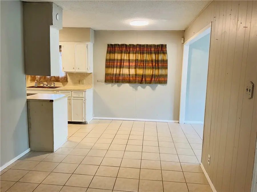 4313 Montego Drive, Corpus Christi, TX 78411 - #3