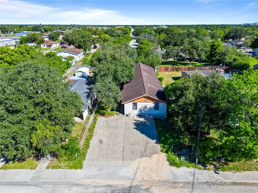 1114 E Santa Gertrudis Street, Kingsville, TX 78363 - #2