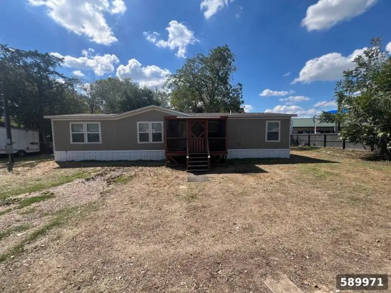 105 E Newman Street, Cuero, TX 77954 - #2