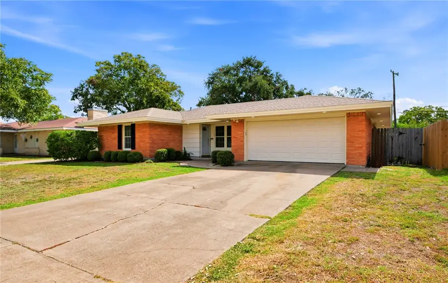 1033 Brawner Parkway, Corpus Christi, TX 78411 - #2