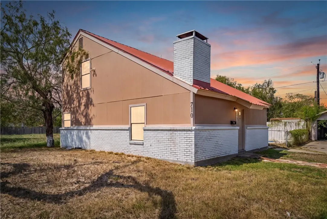 708 W Johnston Avenue, Kingsville, TX 78363 - #1