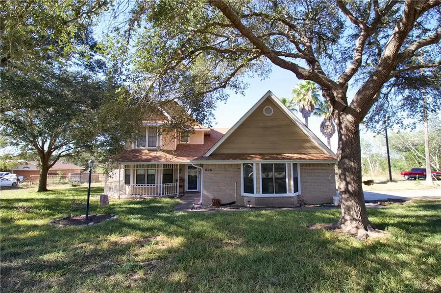 225 Linney Lane, Beeville, TX 78102 - #2