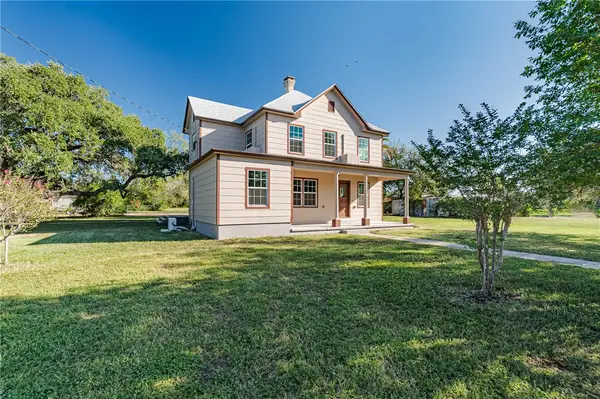 315 View Street, Tuleta, TX 78162
