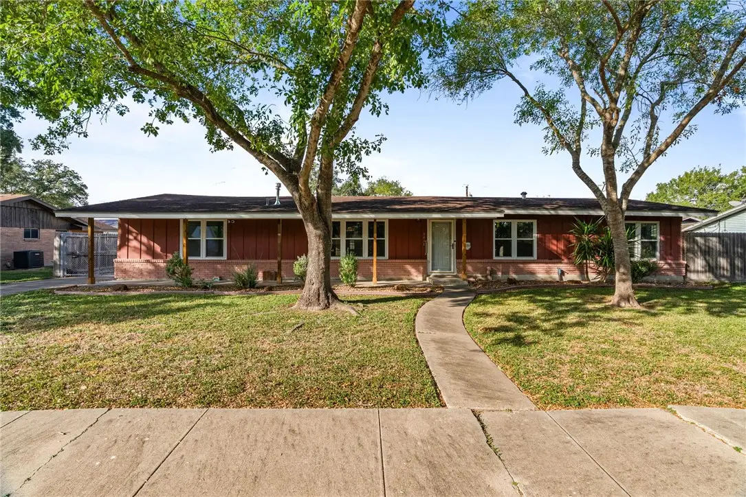 9418 Huntington Drive, Corpus Christi, TX 78410 - #1