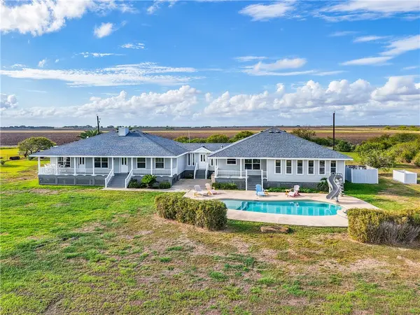 2612 First Street, Bayside, TX 78340