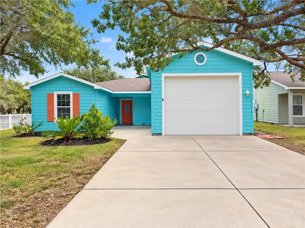 134 Treasure Street, Rockport, TX 78382