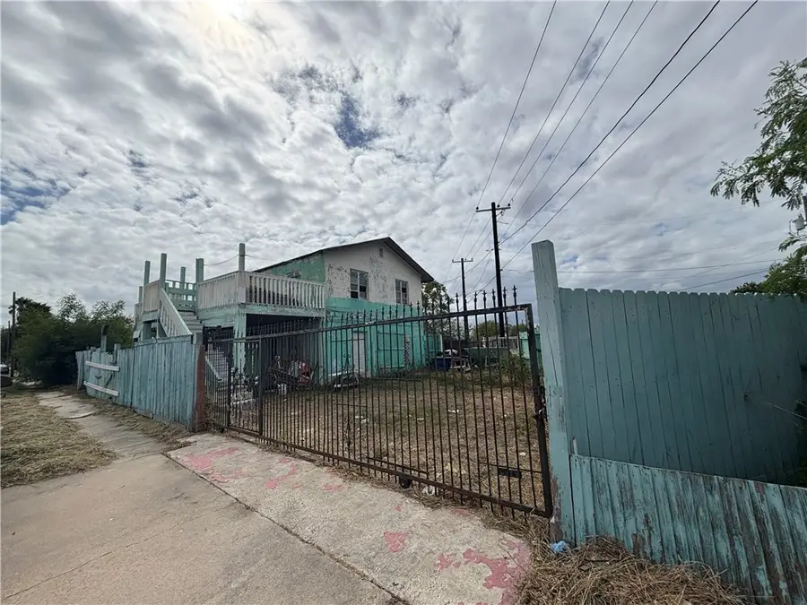 3001 Highland Avenue, Corpus Christi, TX 78405 - #2