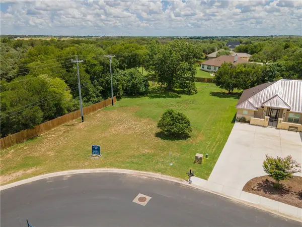 601 Oak Creek Parkway, Seguin, TX 78155