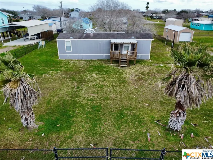 71 Betty Street, Port Lavaca, TX 77979 - Image #2