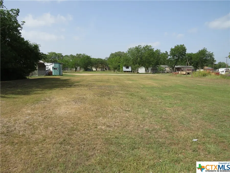 109 W Heaton Street, Cuero, TX 77954 - Image #3