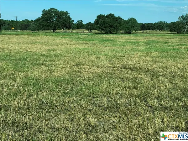 Lot 3 Pvt 1671, Hallettsville, TX 77964