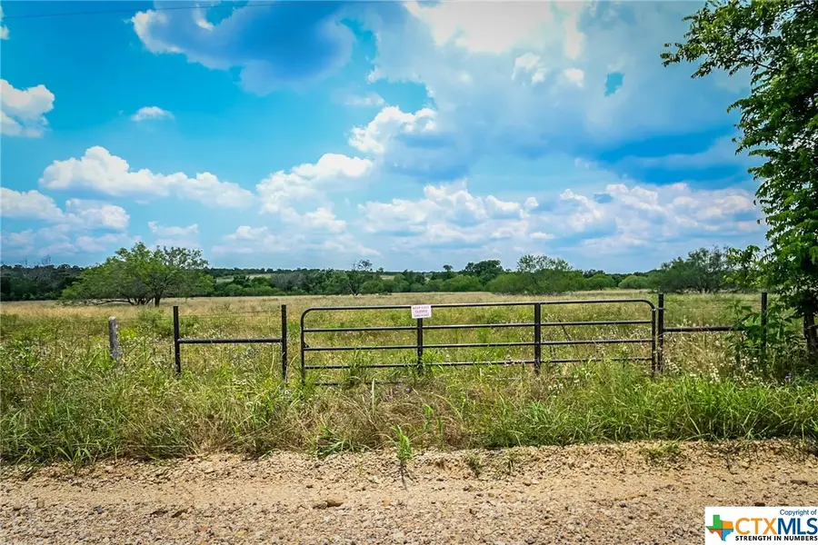000 County Road 447, Waelder, TX 78959 - Image #3