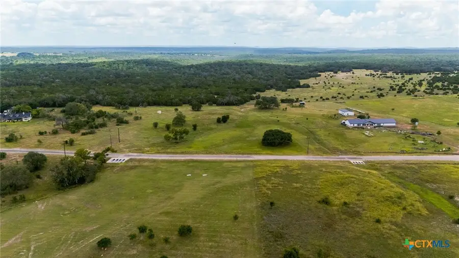 320 S Waterbuck Way, Lampasas, TX 76550 - #2