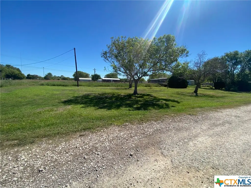 204 N 5th Street, Seadrift, TX 77983 - Image #1