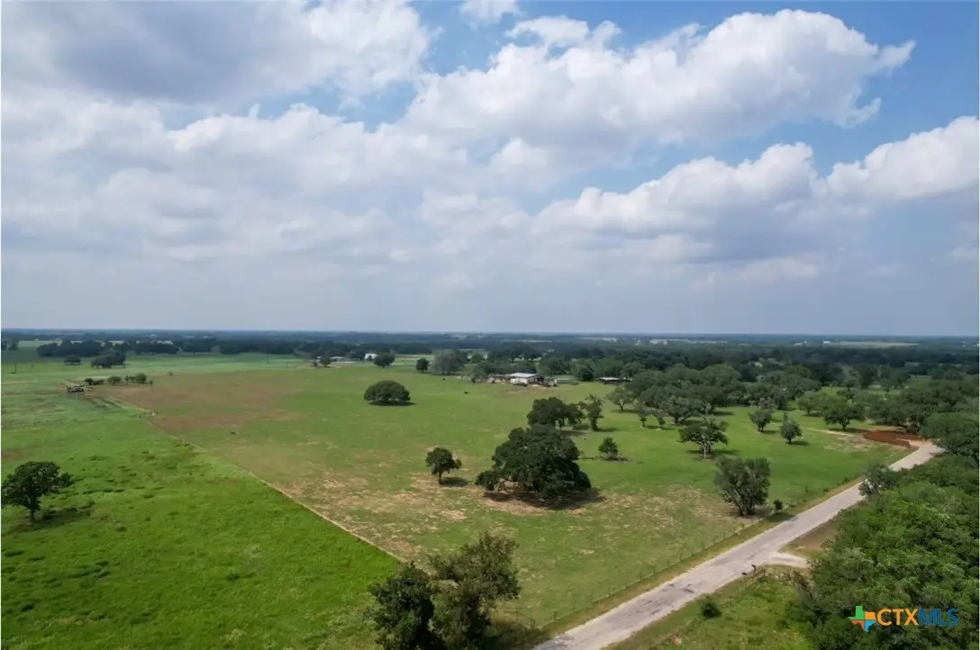 2700 Cr 400 Road, Yoakum, TX 77995 - Image #1