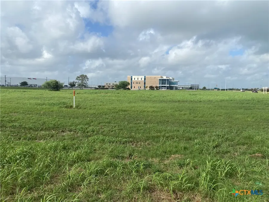 000 Lone Tree Road, Victoria, TX 77901 - Image #2