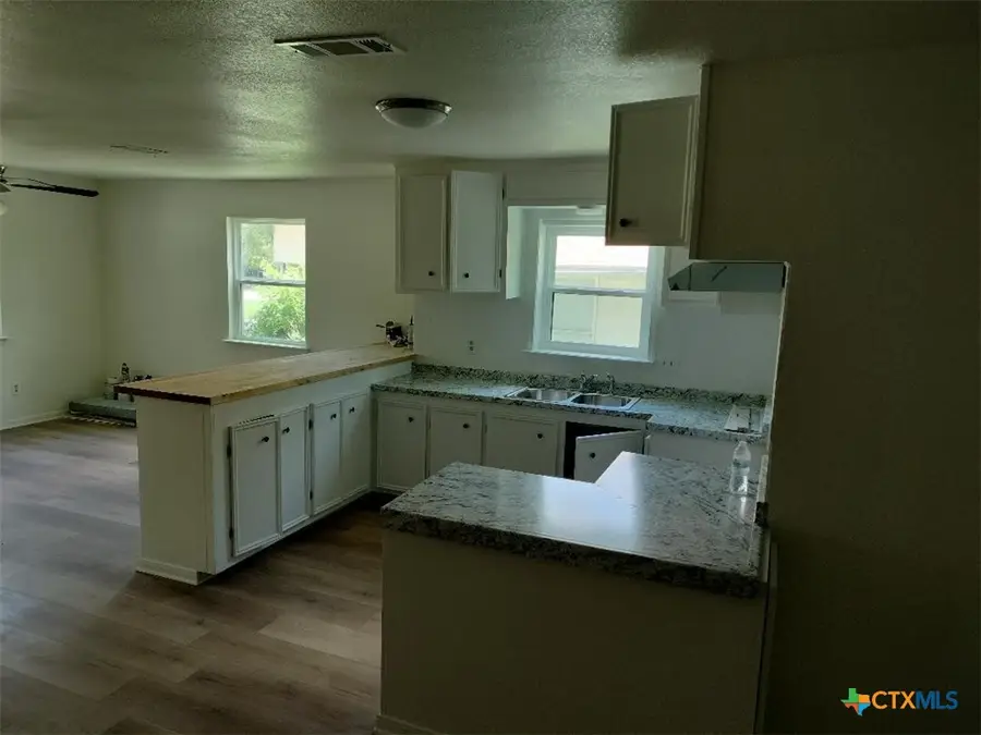 211 N 4th St Street, Temple, TX 76501 - Image #2