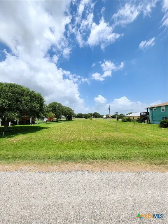 853 Swallow Drive, Palacios, TX 77465 - #2