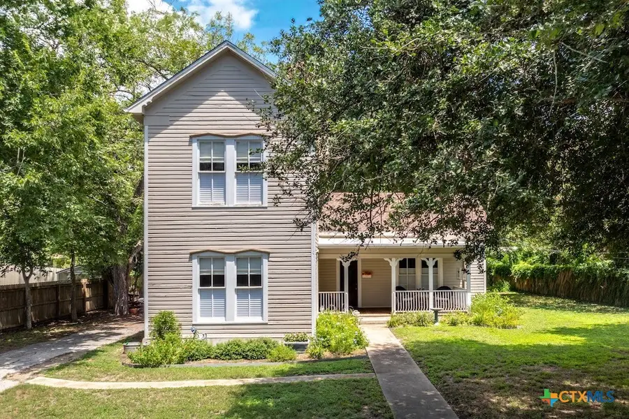 114 N College Street, Gonzales, TX 78629 - Image #2