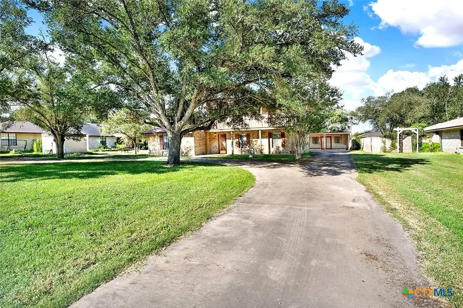 603 N Rachel Street, Falls City, TX 78113 - Image #3