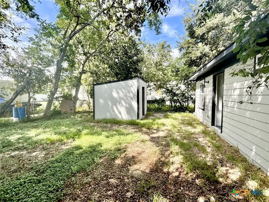 2511 Mumphord Street, Victoria, TX 77901 - Image #2