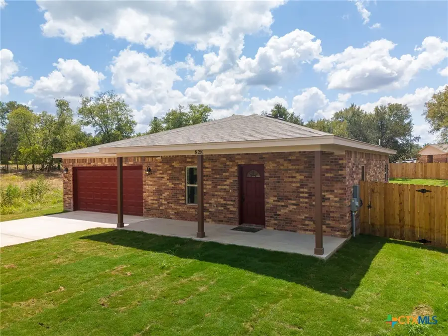 828 Elijah Ln, Lampasas, TX 76550 - Image #2
