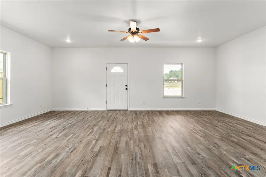 828 Elijah Ln, Lampasas, TX 76550 - Image #3